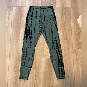 Lululemon Wunder Under Leggings Size 8